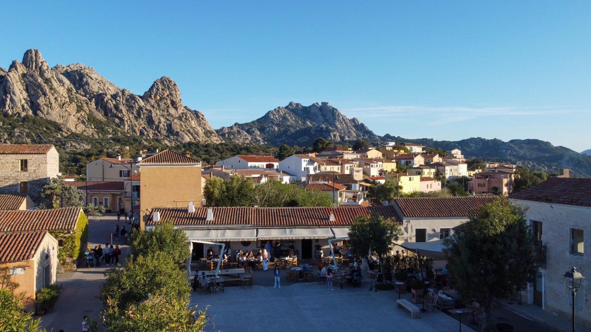Boutique Hotel Sant'Andrea & Relais San Pantaleo Exteriér fotografie