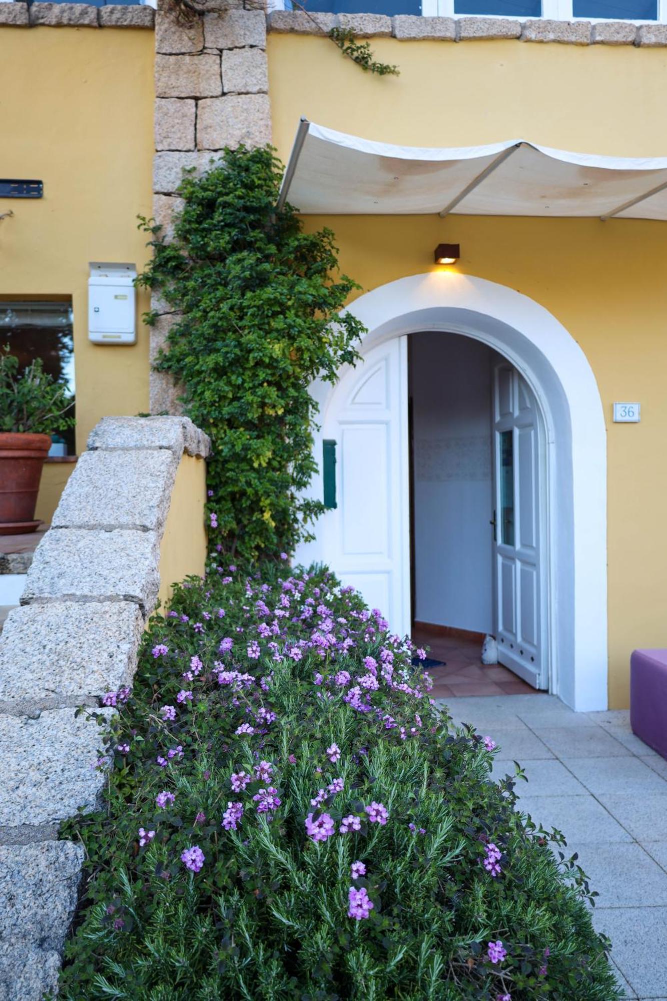 Boutique Hotel Sant'Andrea & Relais San Pantaleo Exteriér fotografie