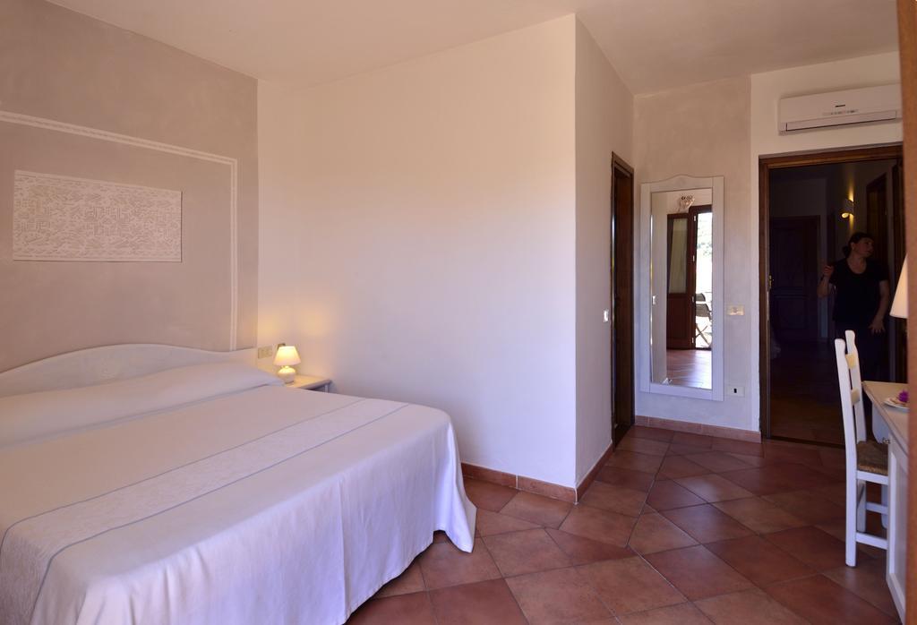 Boutique Hotel Sant'Andrea & Relais San Pantaleo Pokoj fotografie