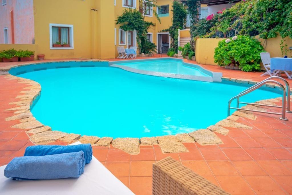Boutique Hotel Sant'Andrea & Relais San Pantaleo Exteriér fotografie